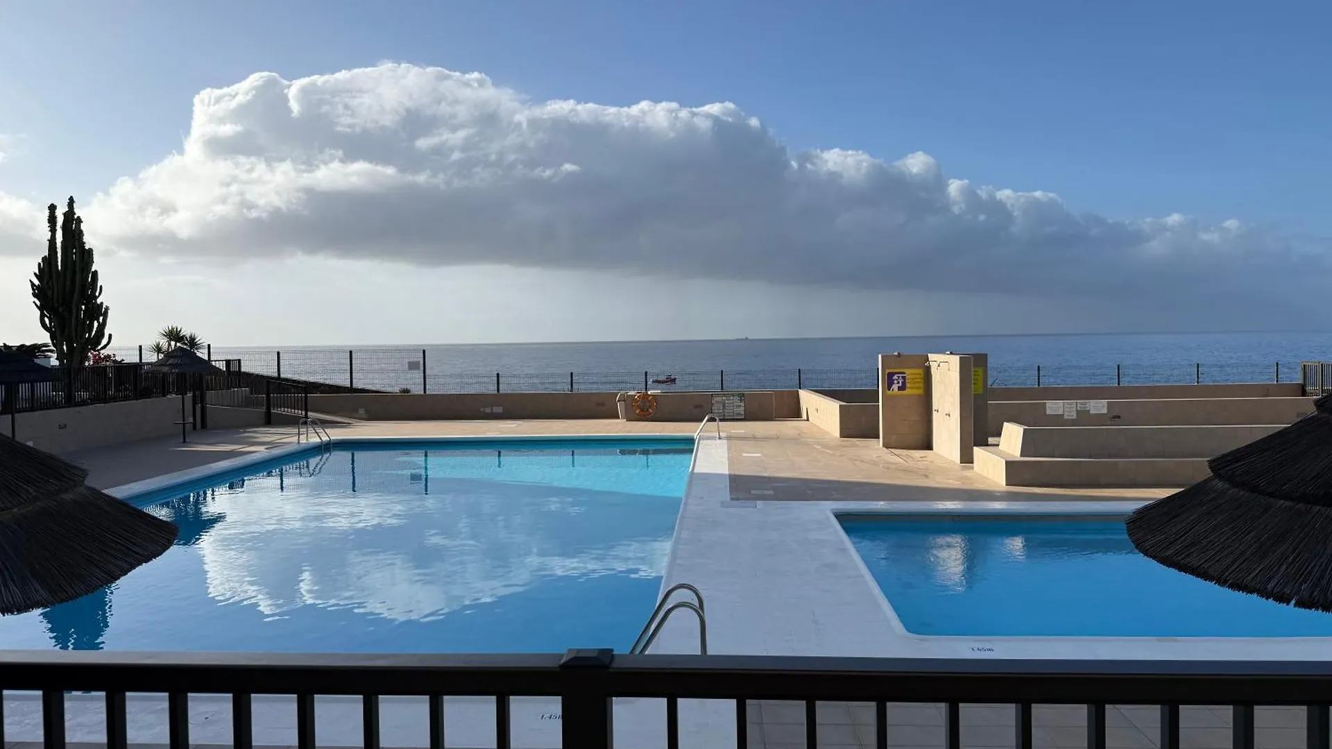 דירות קוסטה דל סילנסיו Atlantic View 0*,  ספרד